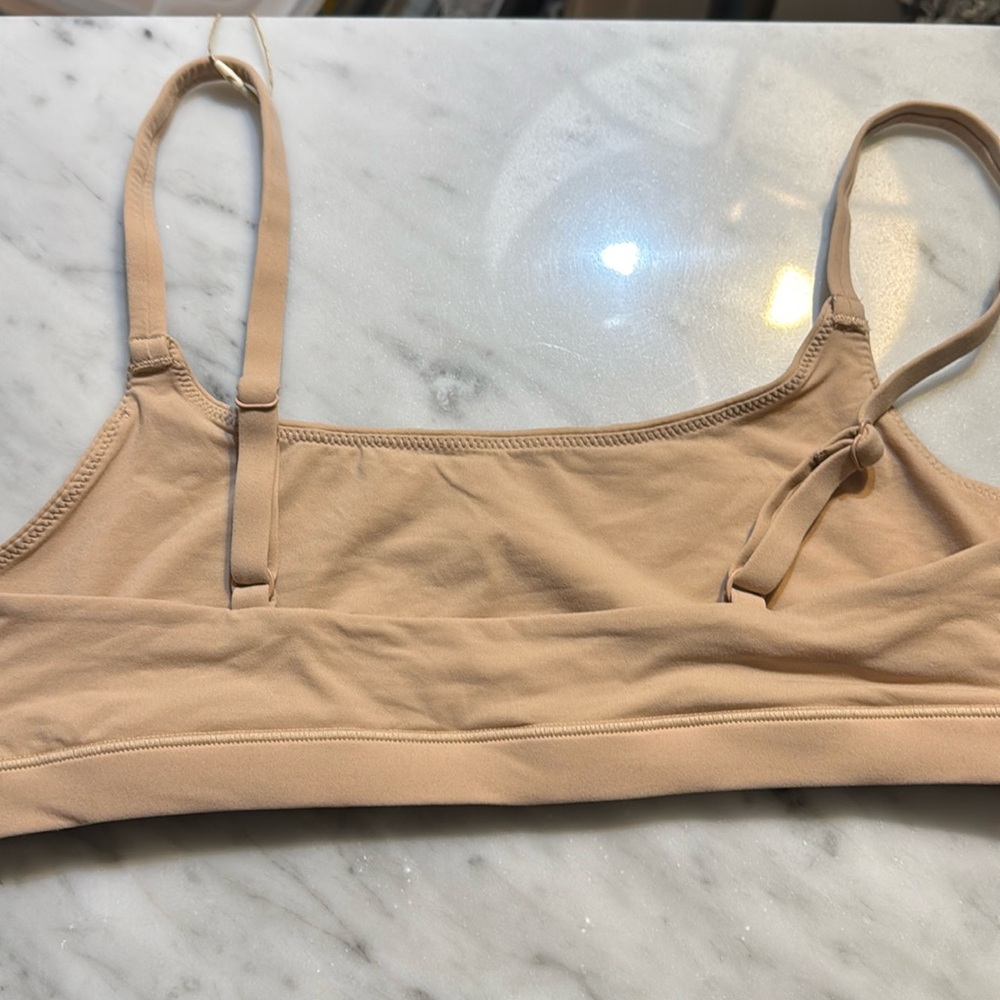 SKIMS FITS EVERYBODY SCOOP BRALETTE - Picture 7 of 10
